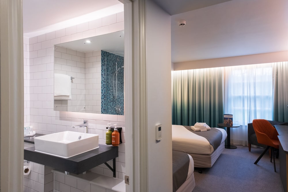 Premium Room, Multiple Beds photo 2
