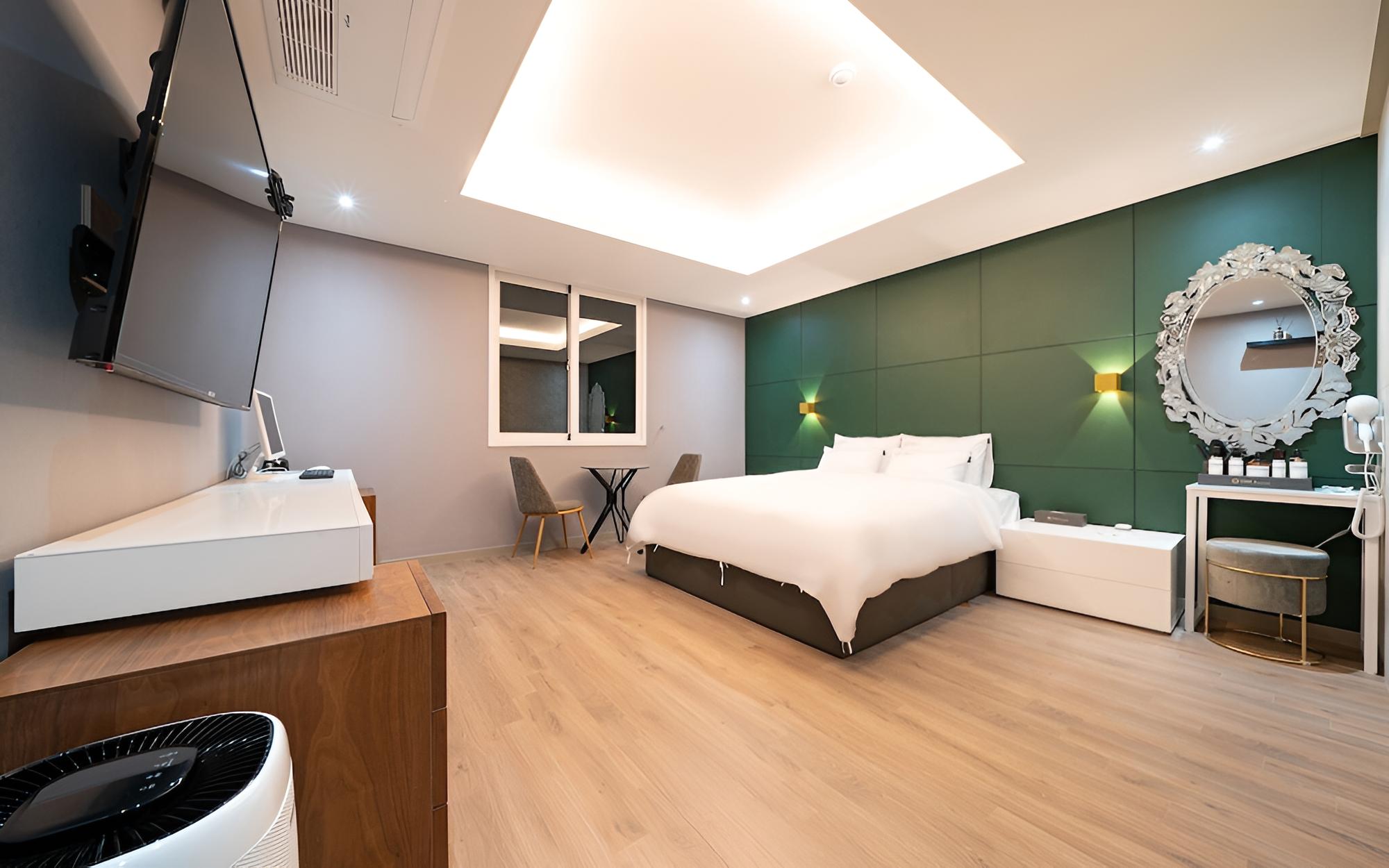Room (General room (Netflix air purifier bi) photo 1