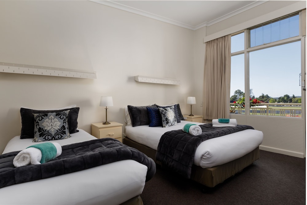 Economy Twin Room