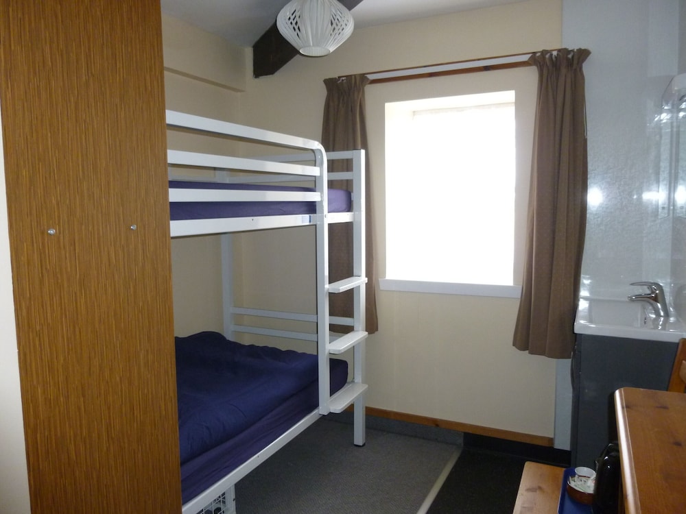 Twin Room, Shared Bathroom photo 2