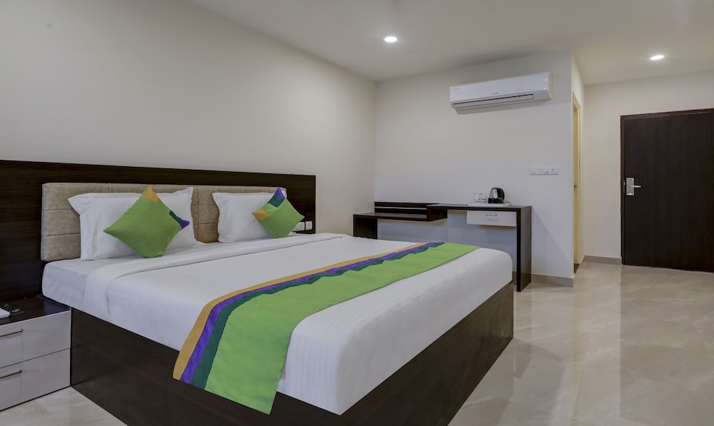 Deluxe Room - Photo 6