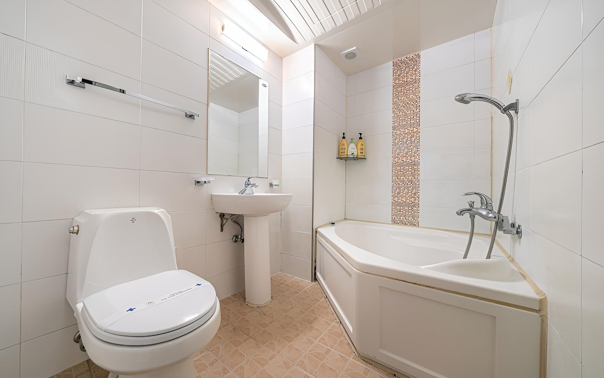 Room (Standard Room B) - Photo 3