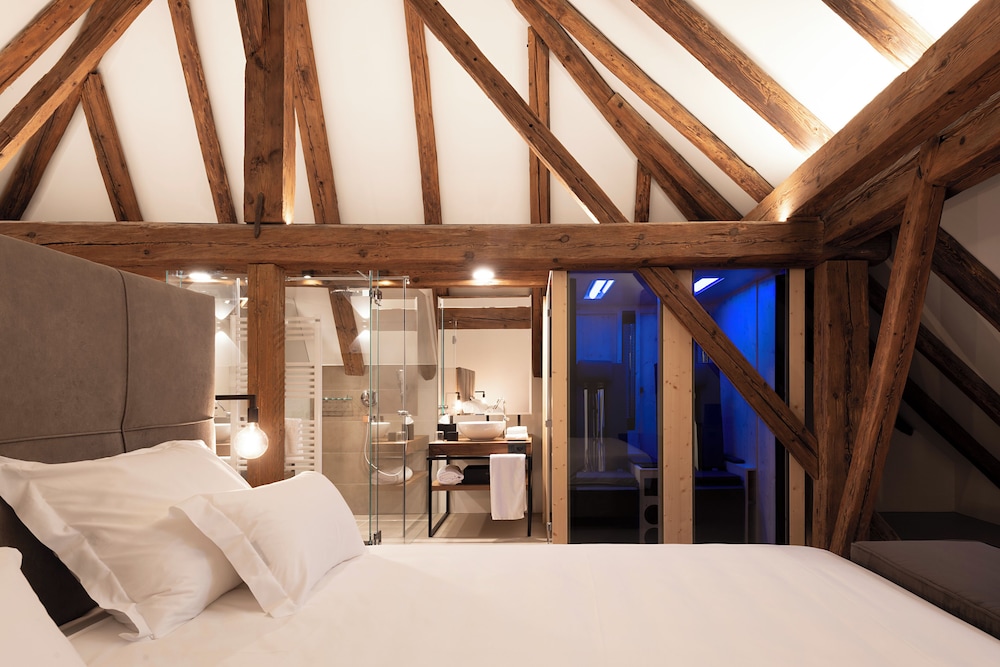 Panoramic Suite - Photo 6