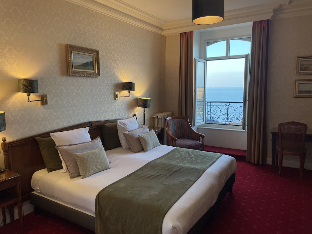 Prestige Sea View Room photo 3