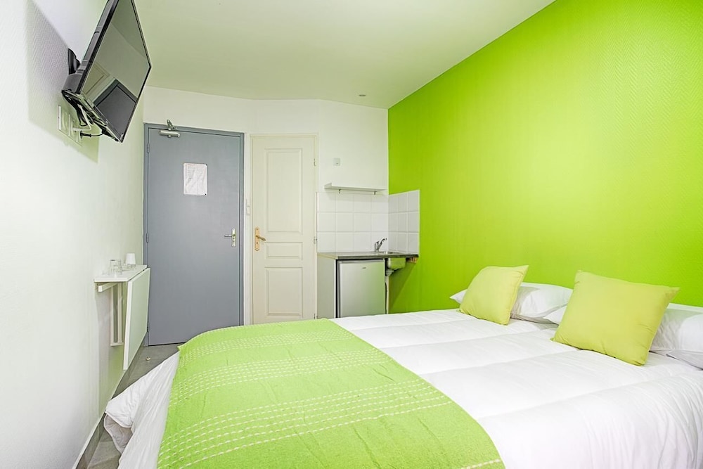 Double Room - Photo 5