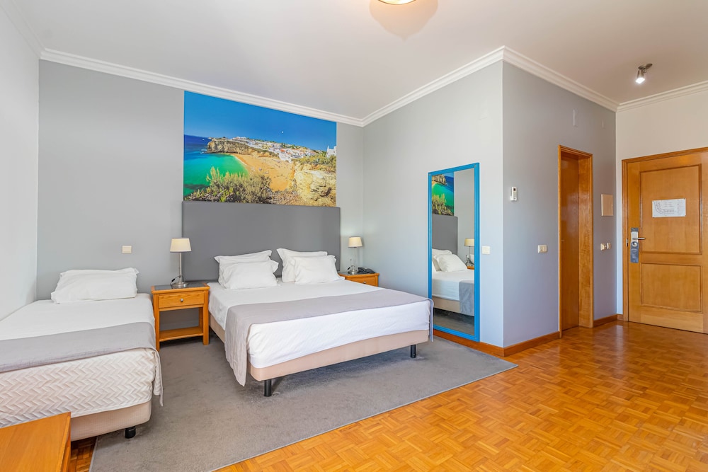 Triple Room, Partial Sea View