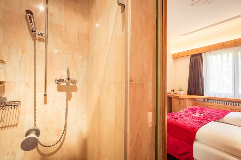 Economy Double Room, Private Bathroom