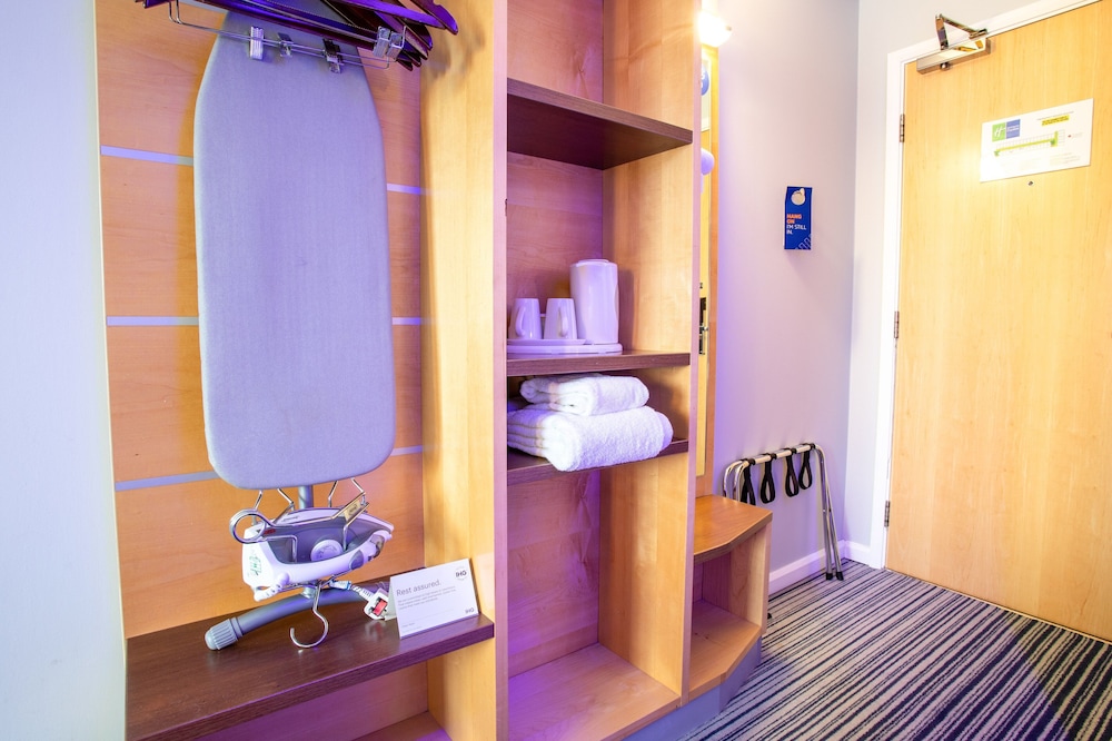 Standard Room, 1 Double Bed (with Free Hot Breakfast) - Photo 7