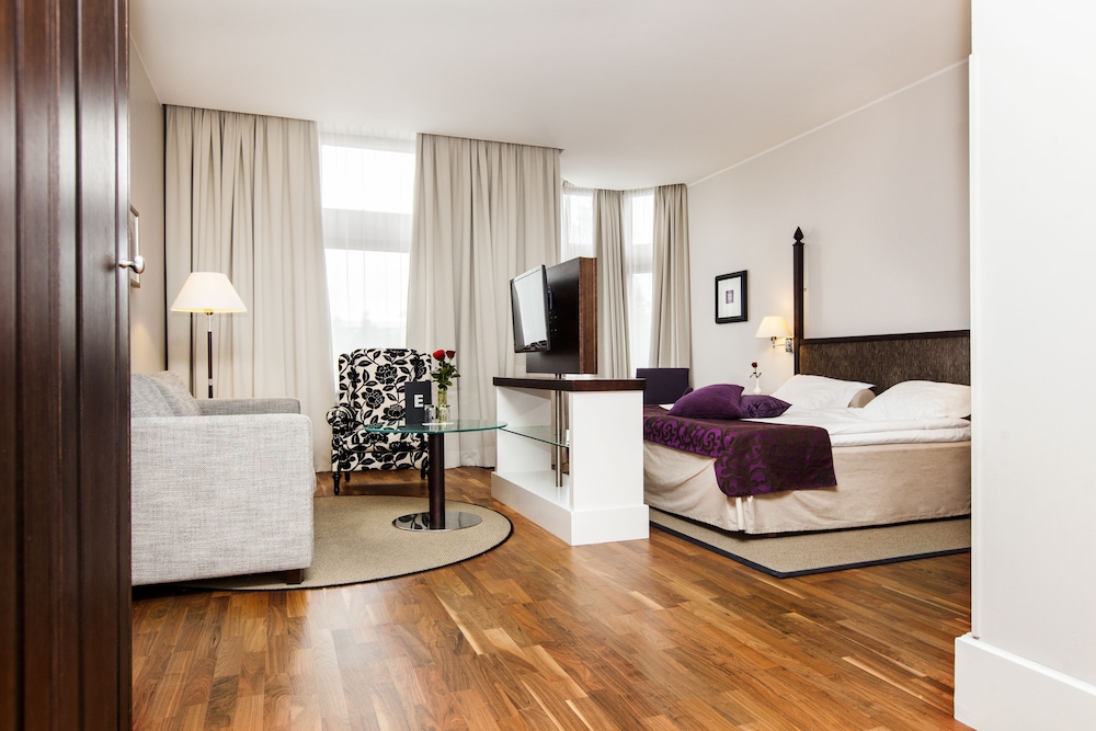 Deluxe Room - Photo 7