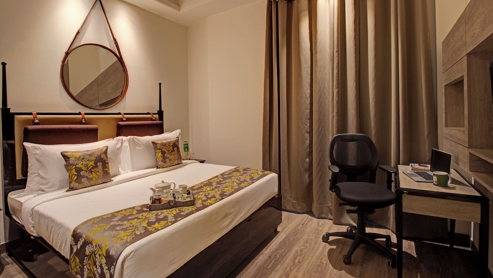 Executive Two Bedroom Suite - Photo 16