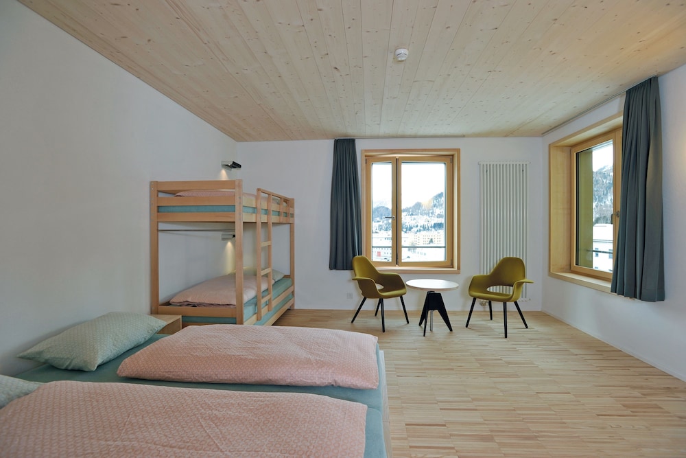 Quadruple Room, Private Bathroom thumbnail 6