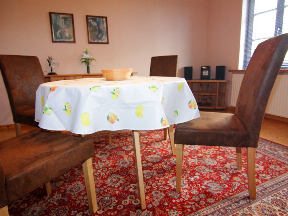 Apartment photo 2