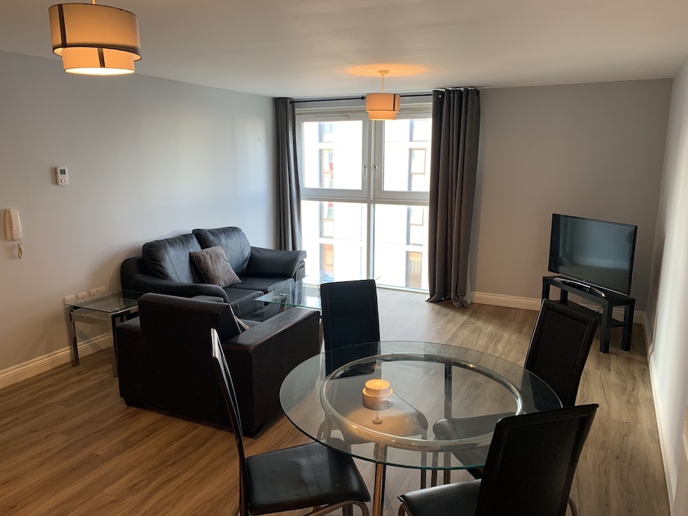 Family Apartment, 2 Bedrooms photo 3