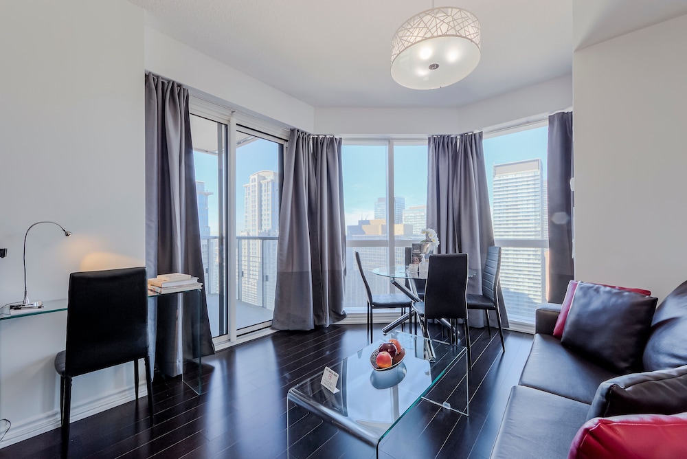 Downtown Toronto 2 Bedroom 2 Bath Suite Near Business District, U of T, Hospital, Foto 6