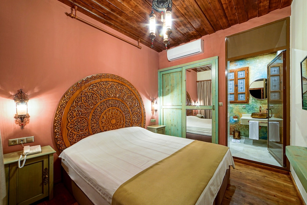Standard Room photo 2