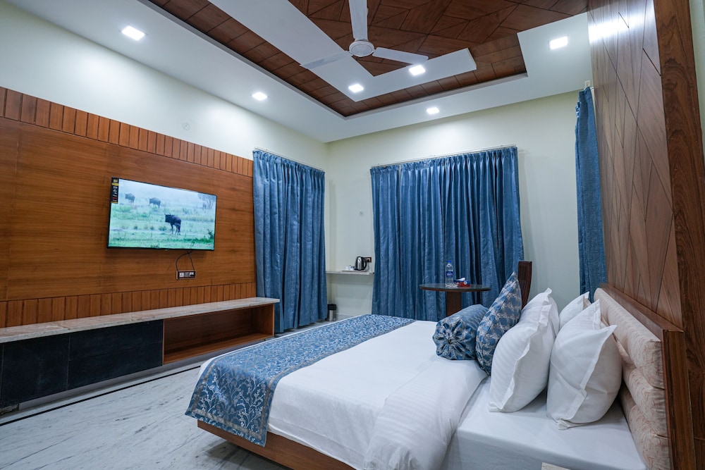 Deluxe Room with Garden View