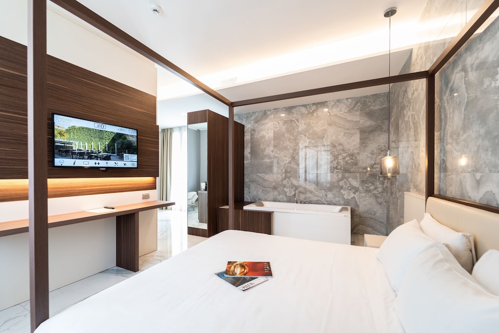 Suite, Jetted Tub, Terrace (Galleria) photo 1