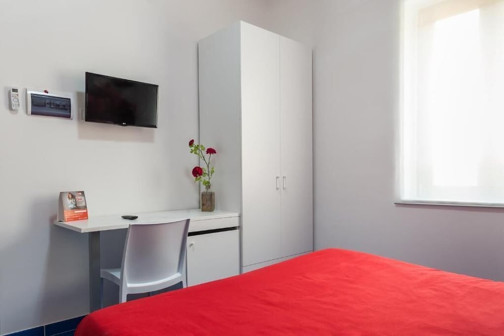 Standard Room - Photo 9
