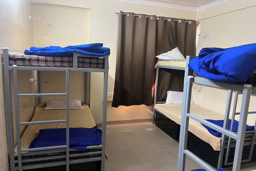 Basic Shared Dormitory, Women only, Shared Bathroom