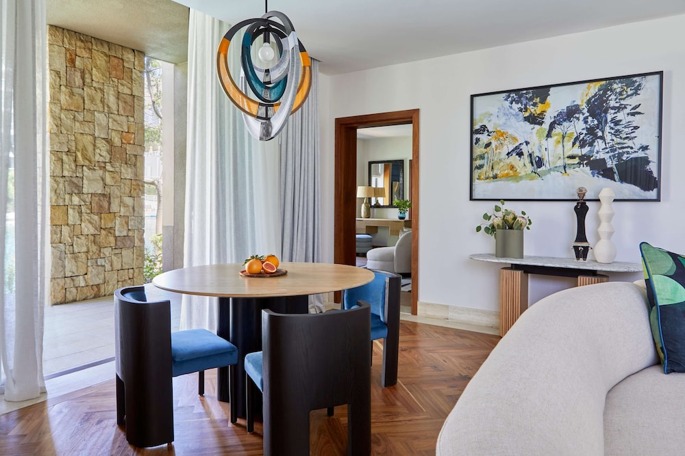 Suite, 1 Bedroom (island)