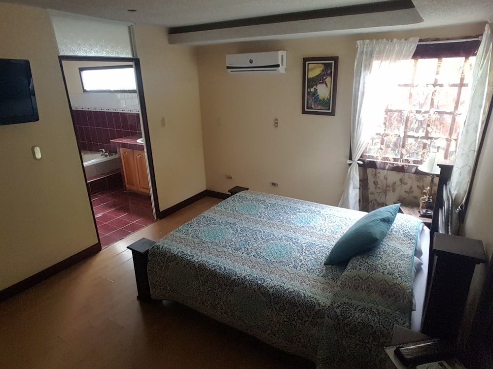 Comfort Double Room, 1 Queen Bed, Non Smoking, Private Bathroom