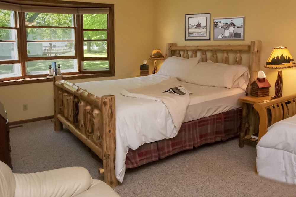 Deluxe Double Room, Ensuite (Back Woods Suite)