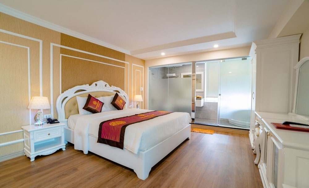 Room (VIP) photo 3