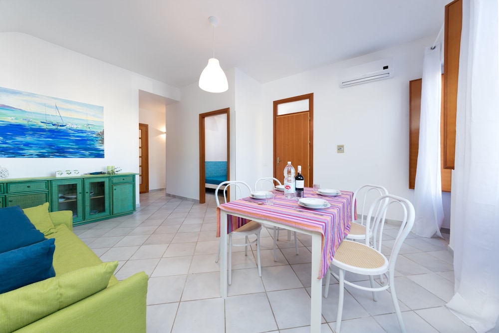 Deluxe Apartment (Via Piersanti Mattarella, 198 -Zingar) photo 2