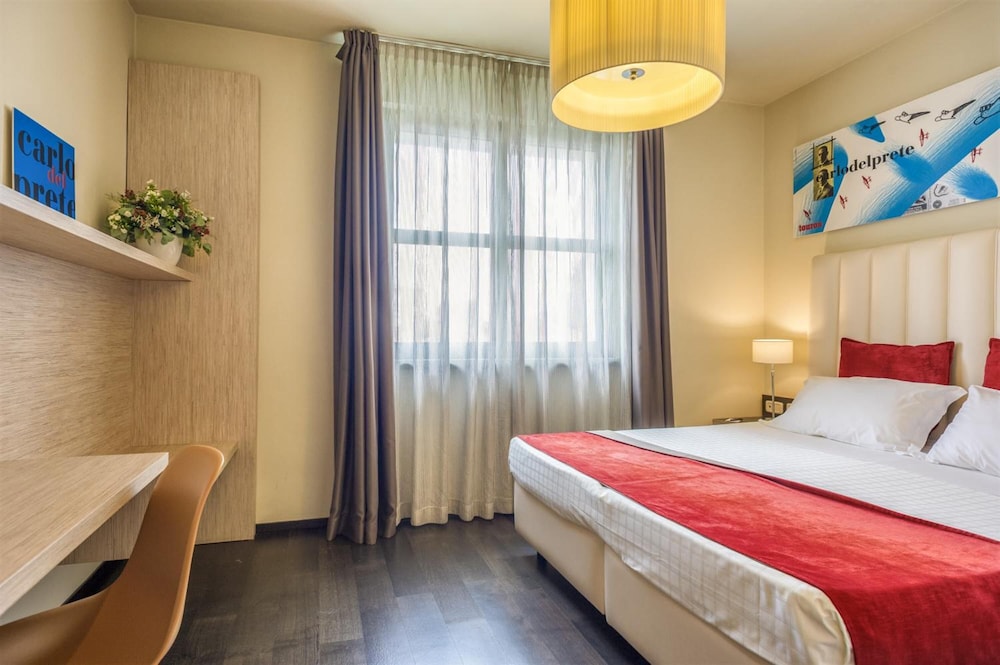 Double or Twin Room - Photo 3