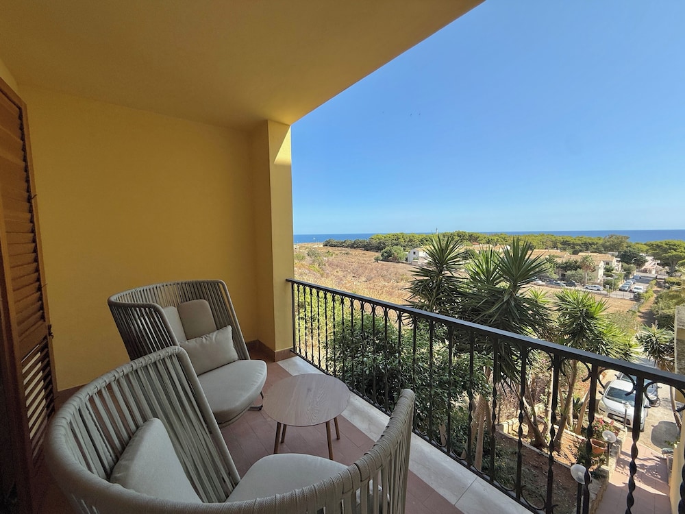 Panoramic Suite, Sea View - Photo 22