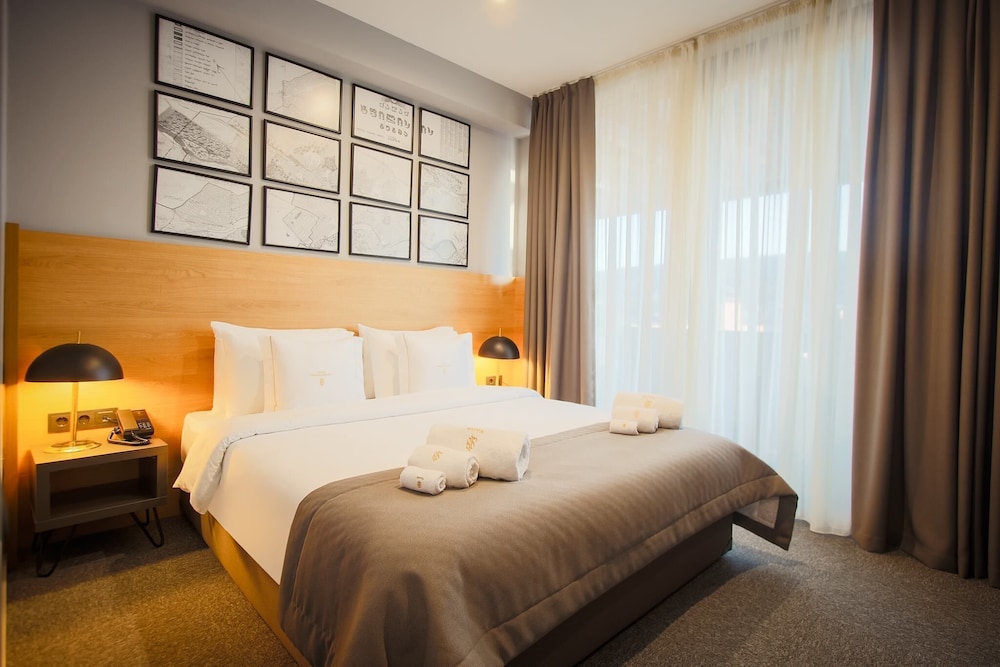 Luxury Triple Room, Terrace - Photo 2