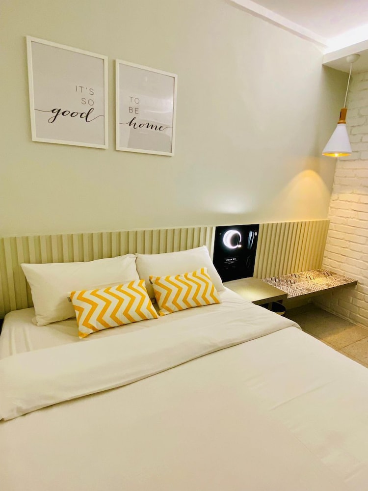 Superior Room, 1 Queen Bed photo 3