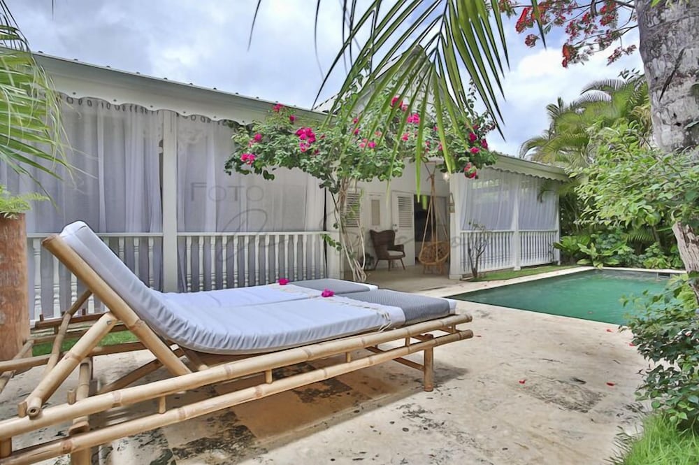 Premium Quadruple Room, Private Pool, Garden View photo 3