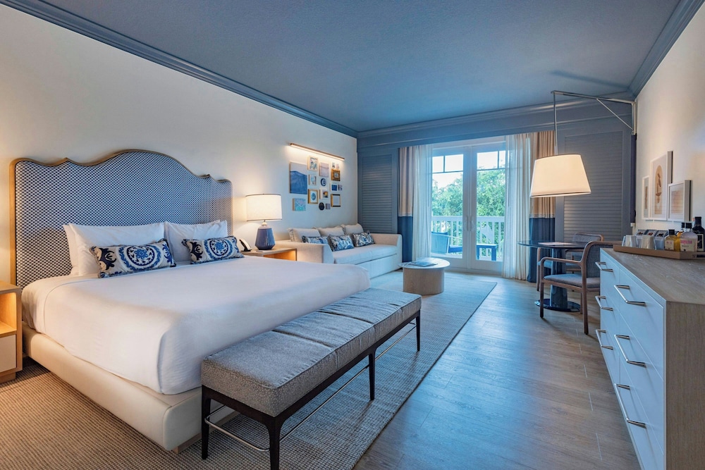 Room, 1 King Bed with Sofa bed, Balcony, Pool View - Photo 1