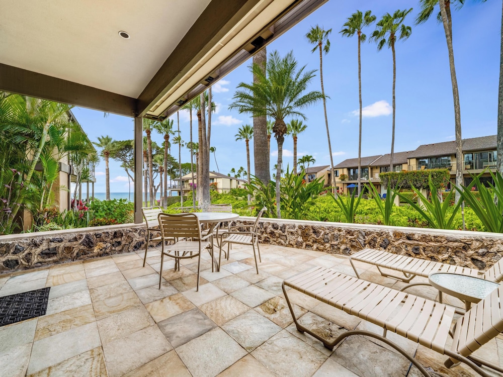 Condo, 2 Bedrooms, Ocean View (1103) photo 2