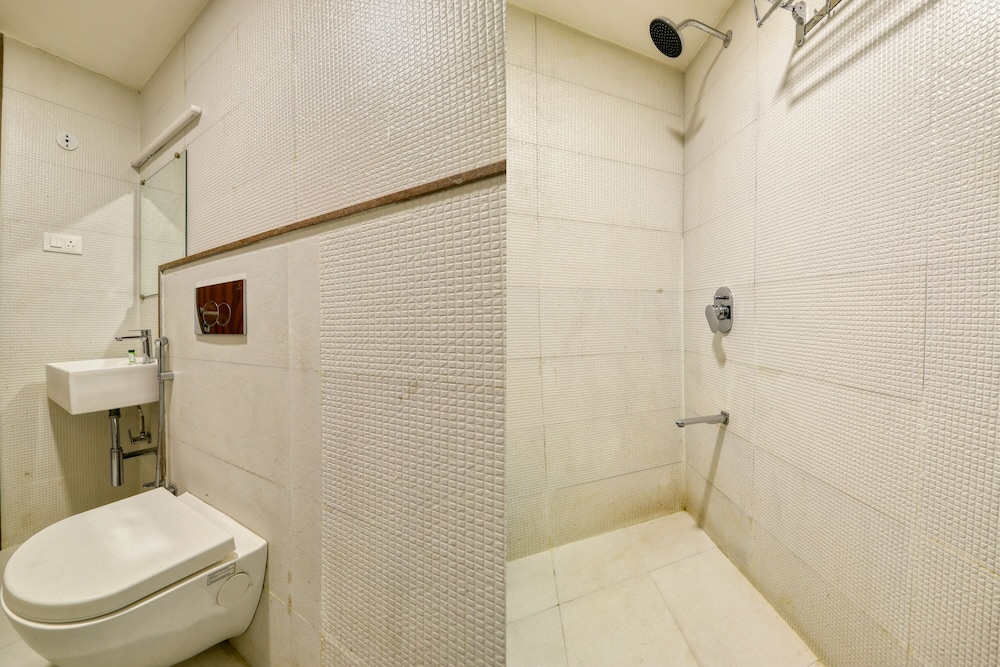 Standard Room - Photo 11