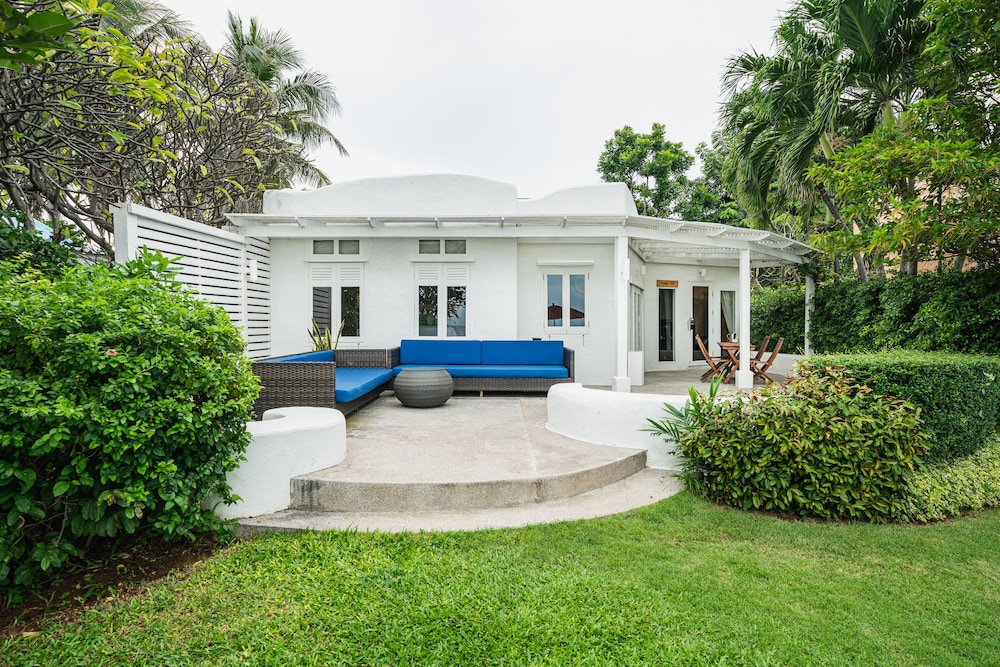 2BR Chaba Beachfront Villa - Photo 6