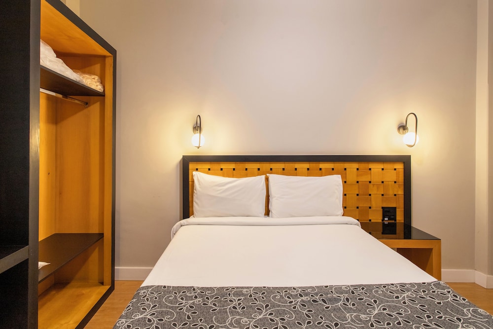 Economy Double Room photo 3