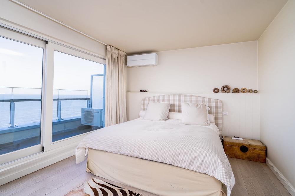 Stunning Penthouse With Free Parking and sea View, Foto 15