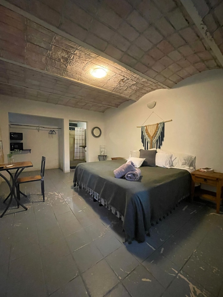 Traditional Room, 1 Bedroom, Garden View