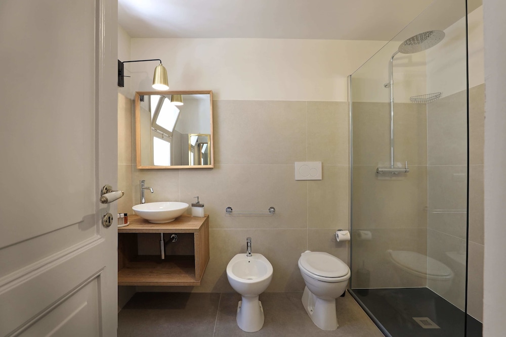 Classic Double Room - Photo 14