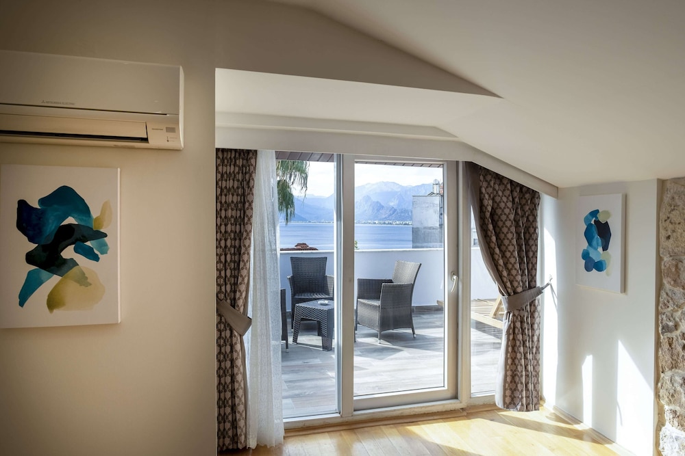 Romantic Room, 1 Bedroom, Terrace, Sea View photo 3