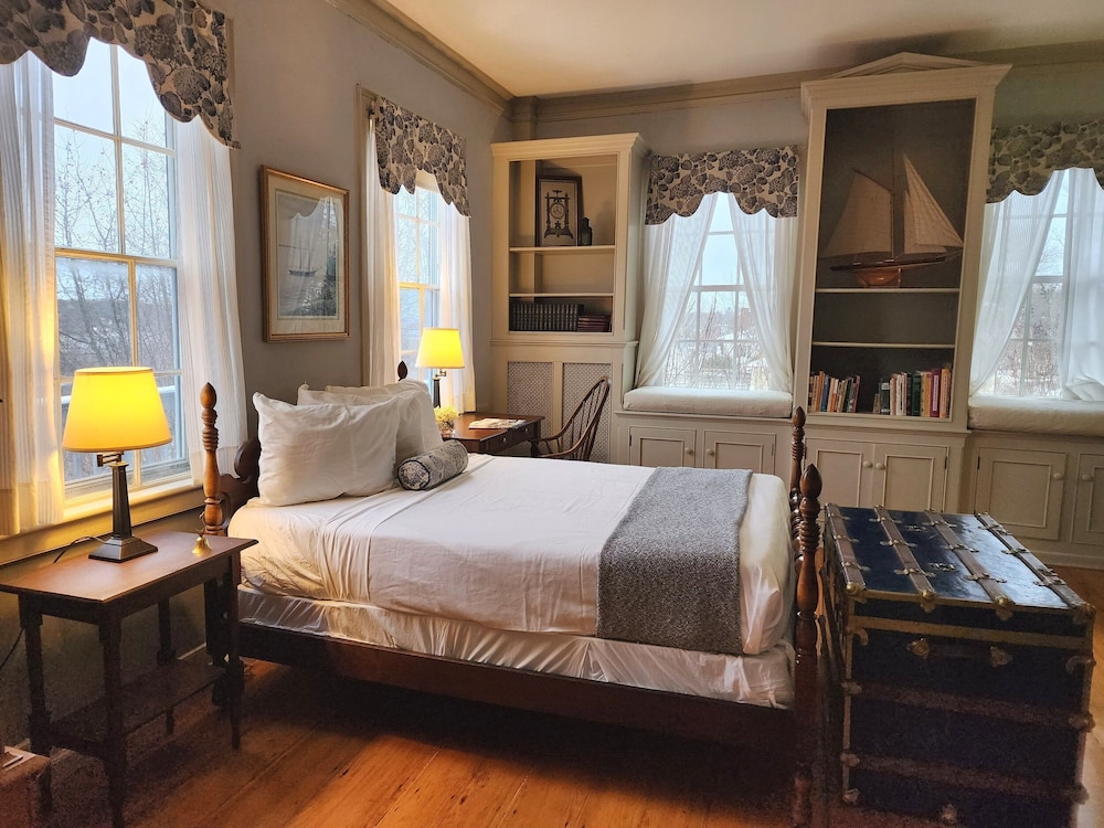 Room, 1 Queen Bed photo 3