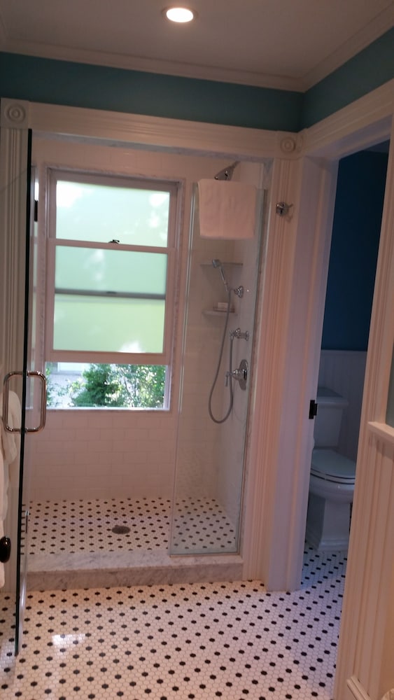 Sunset Room photo 3