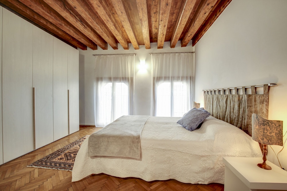 Ormesini Apartment, 1 bedroom, 1 living room photo 2