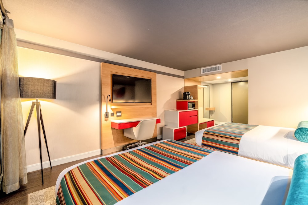 Standard Room, 2 Queen Beds (Off Olympic)