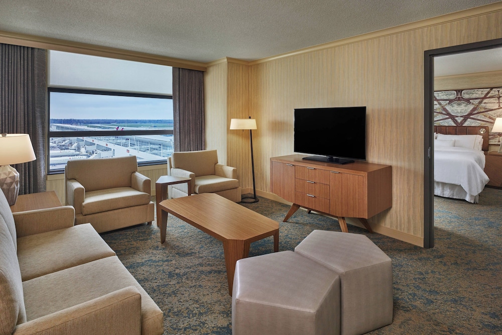 Junior Suite, 1 Bedroom - Photo 1