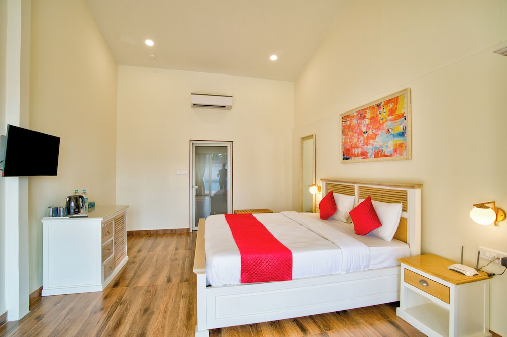 Luxury Room, Pool View