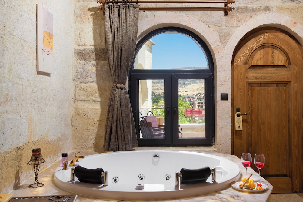 Premium Room, Terrace, City View - Photo 6