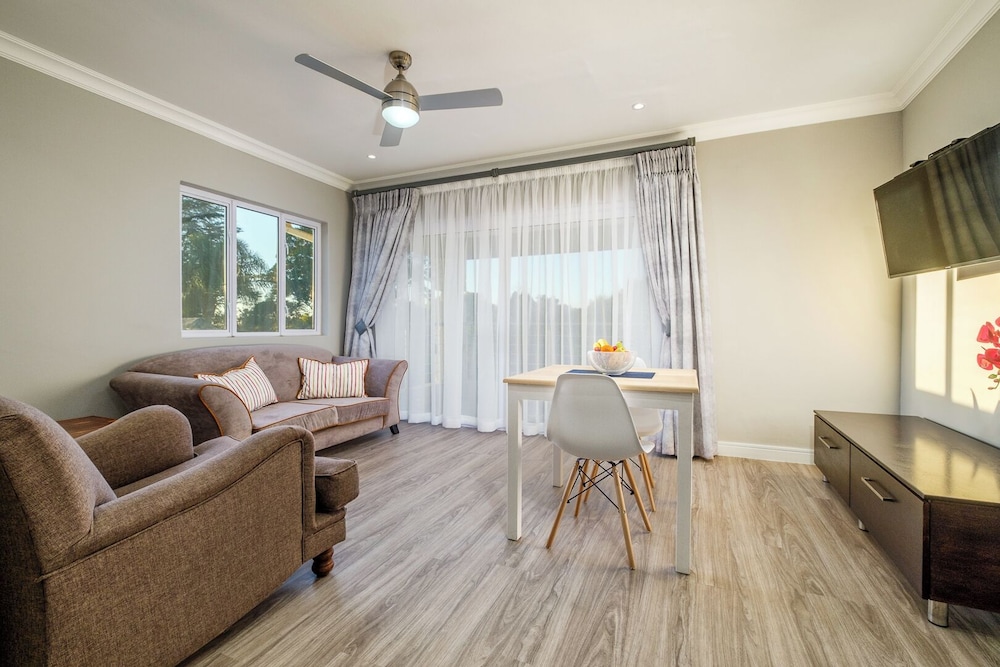 Luxury Suite photo 3